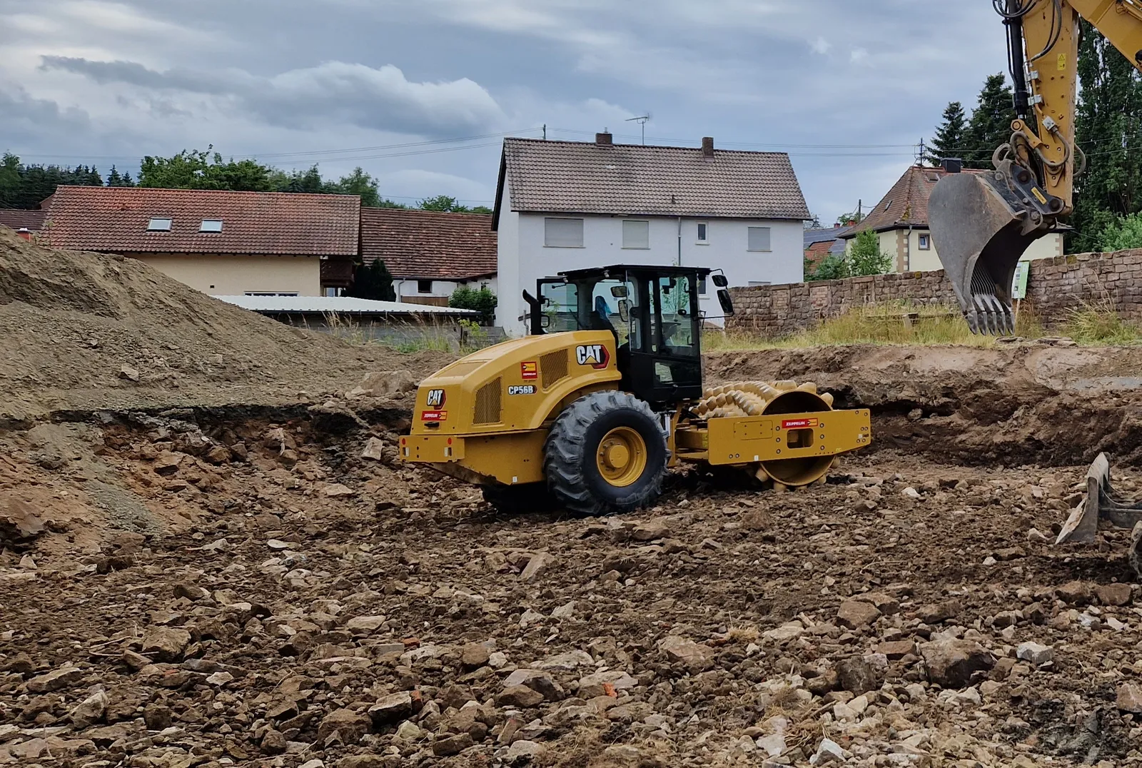 Rüttelwalze im Fuhrpark von Ecker Galabau