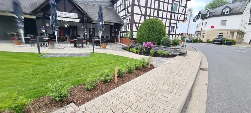 Dorfplatz, Rhaunen, Bild 2